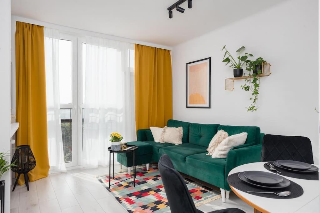 Specious City Center Studio With Park View Varšava Exteriér fotografie