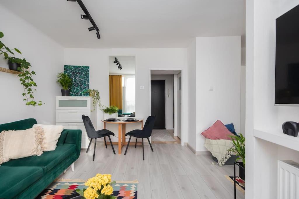 Specious City Center Studio With Park View Varšava Exteriér fotografie